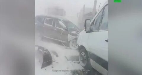 При движении ночью во время сильной метели