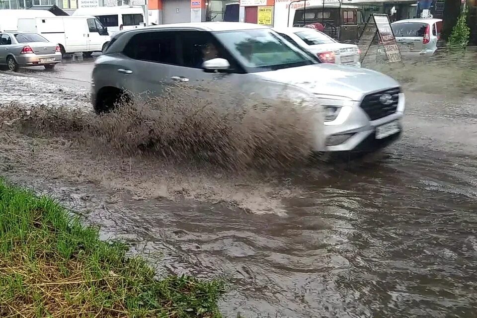 Ливень. Потоп в Воронеже. Воронеж затопило после ливня. Ливень в Воронеже сегодня.