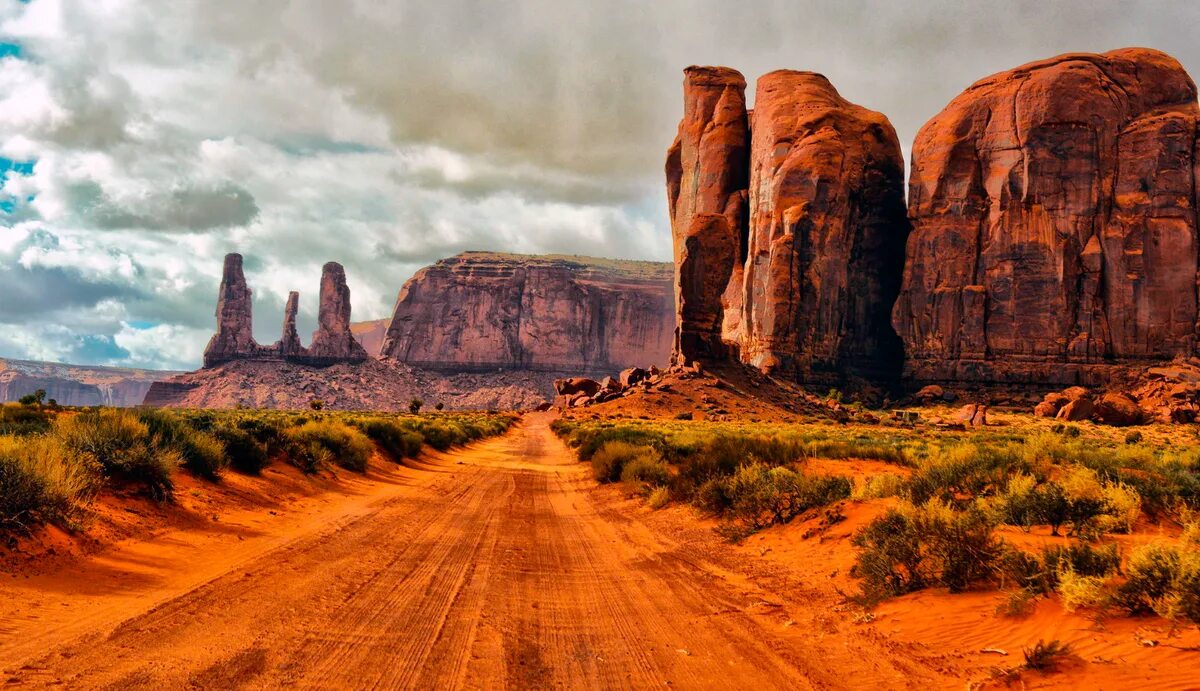 Долина монументов (штат аризона). Пустыня запада сша. Долина монументов, штаты аризона/юта. Долина монументов (штат аризона). Штат юта дикий запад.