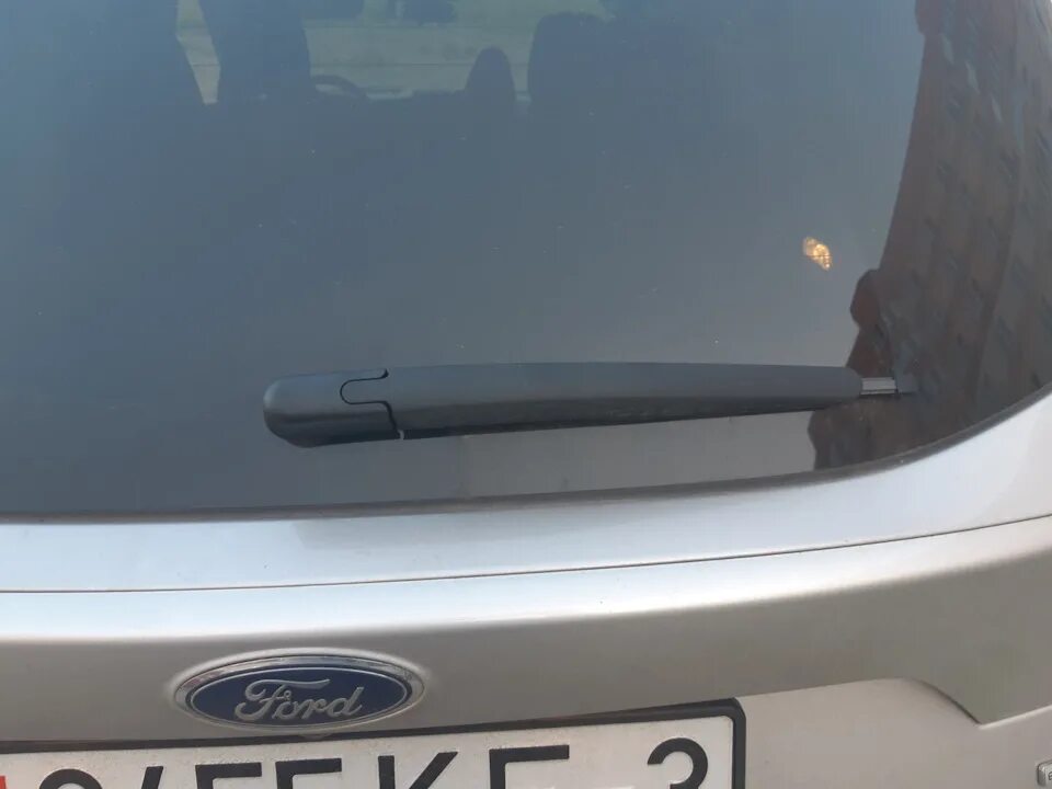 Щетки стеклоочистителя форд эксплорер 5. Задний дворник ford escape 2009. форд эскейп поводок заднего дворника. дворник форд эксплорер 5 размер. форд эскейп usa задний дворник.