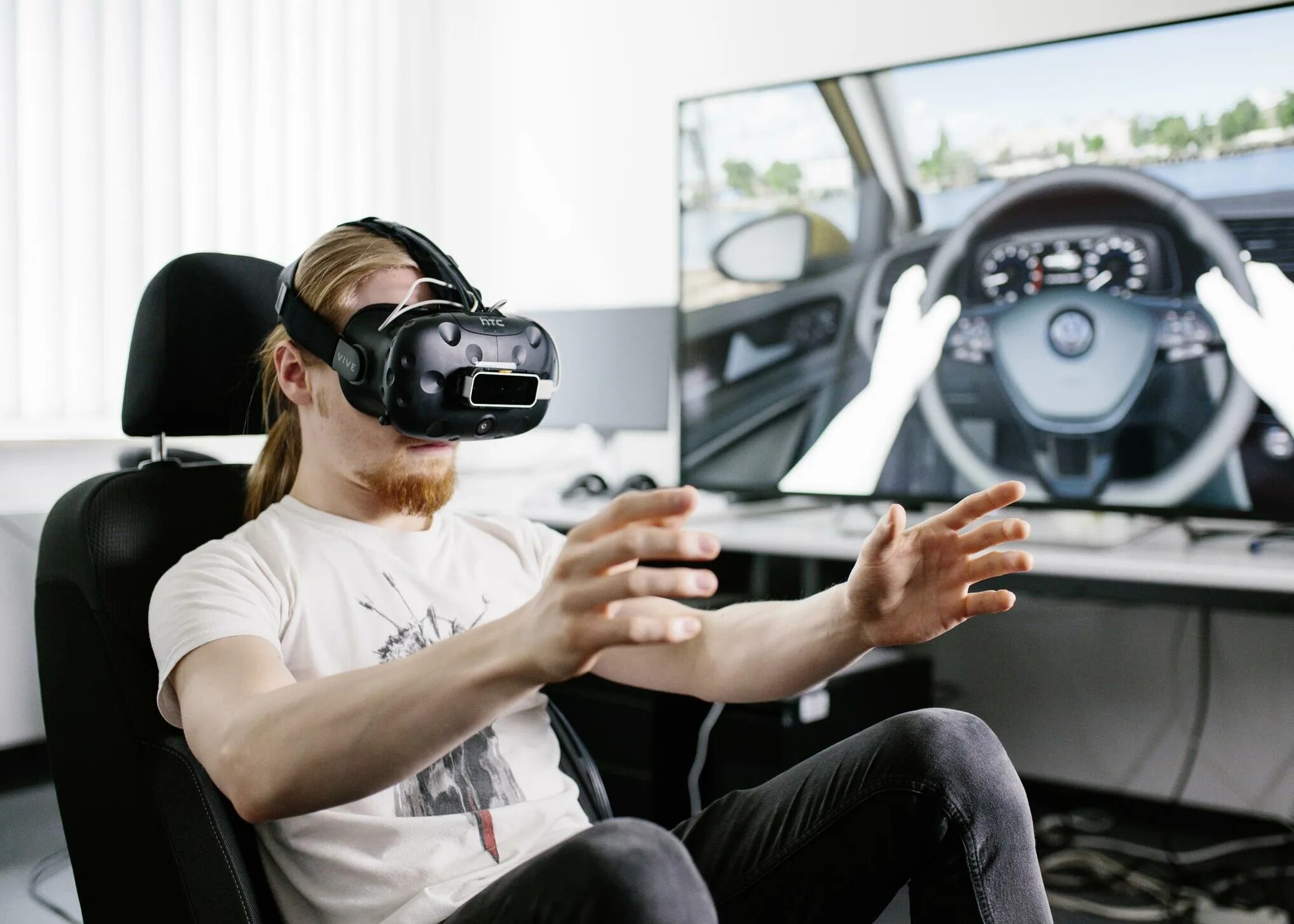 VR 61. VR шлем 360max. VR виртуальная реальность. Виртуальная реальность в будущем.