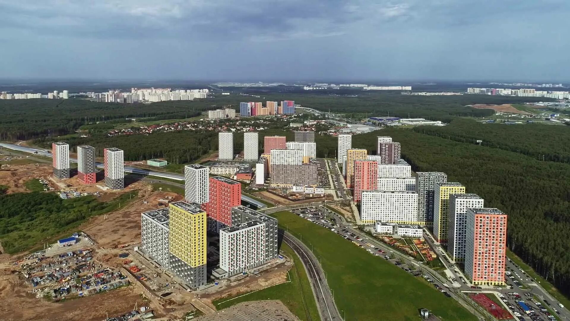 Пик саларьево двор. Жк апрелевский планировка. Новостройки киевское шоссе. Новостройки киевское шоссе. Пик саларьево двор.