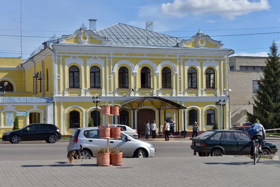 Острогожский центр. Острогожский центр. Особняк зыбцева острогожск. Площадь город острогожск. Острогожск центр города.
