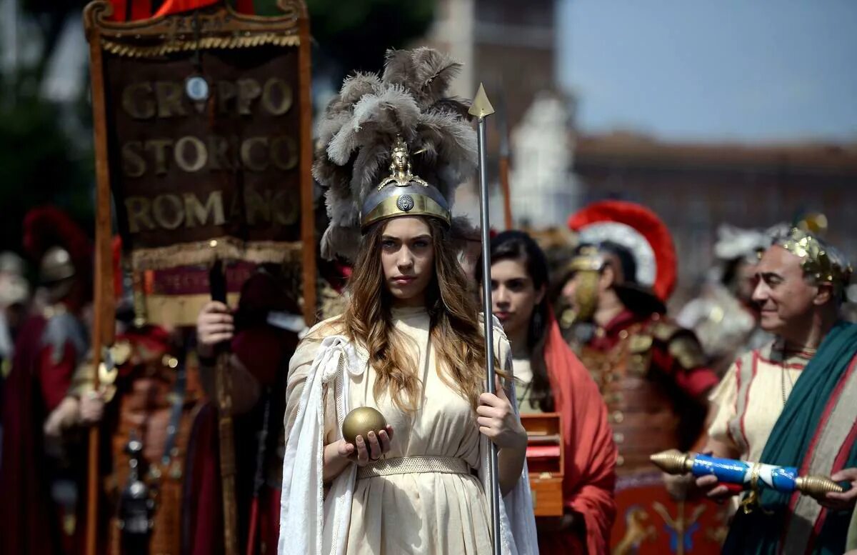 День основания Рима Италия. День основания Рима 21 апреля. Праздничное шествие в римской империи. День основания Рима праздник.