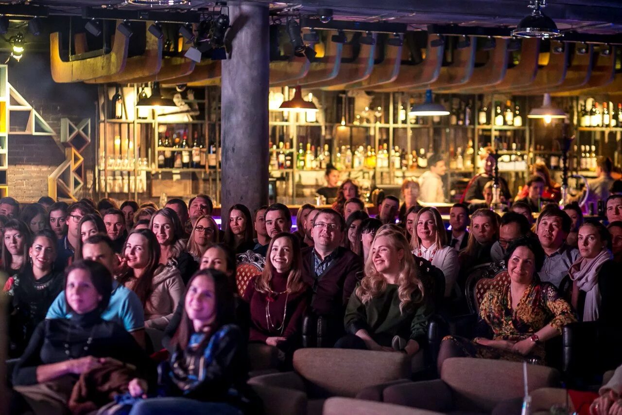 Стендап club. Джон Донн Москва стендап. Стендап кафе в Москве. Стендап бар Москва. Stand up Club #1.