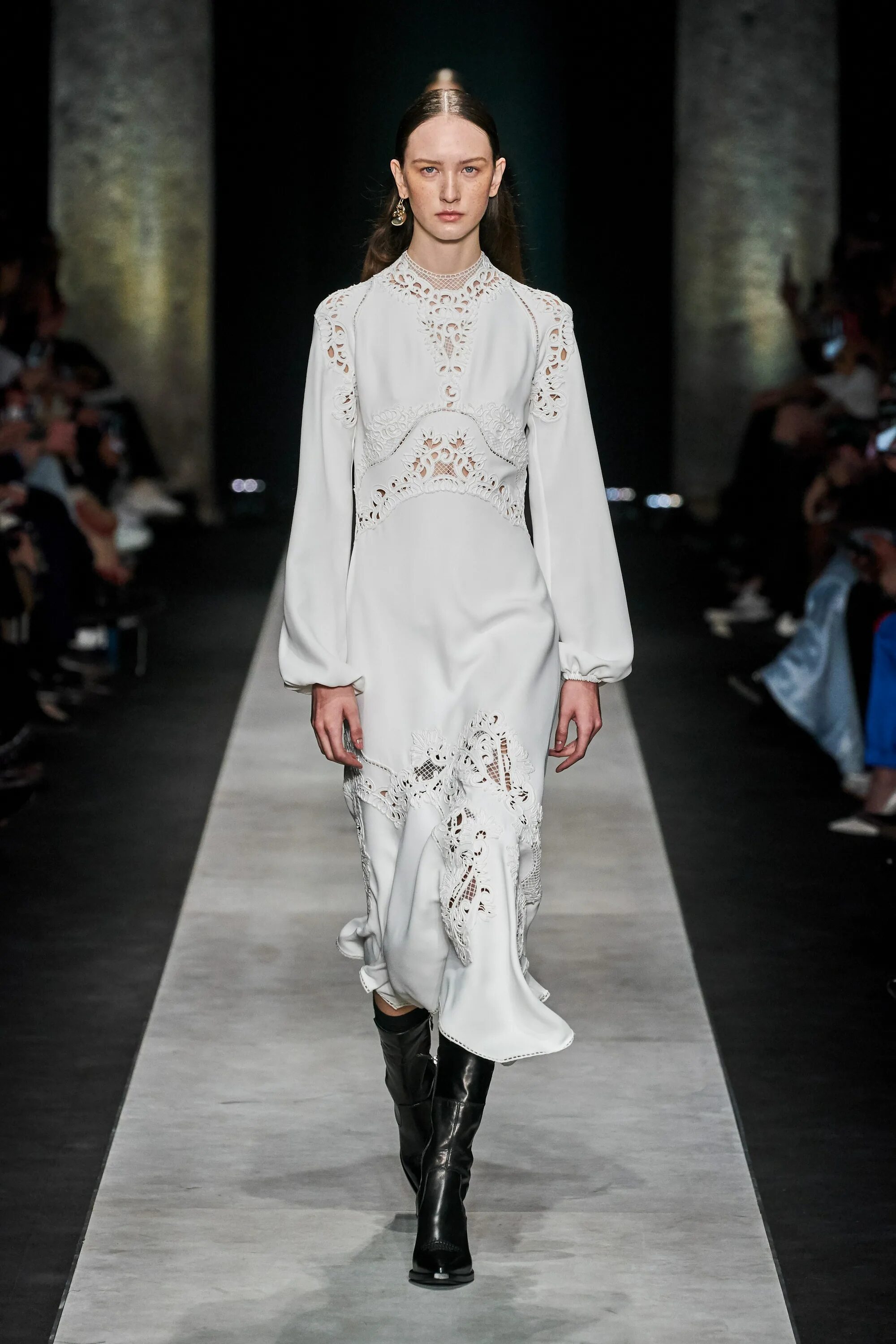 Ermanno scervino. Мода эрмано шервино 2025. свитера эрмано эрмано шервино коллекция 2025. коллекция эрмано шервино. подиум ermanno scervino.