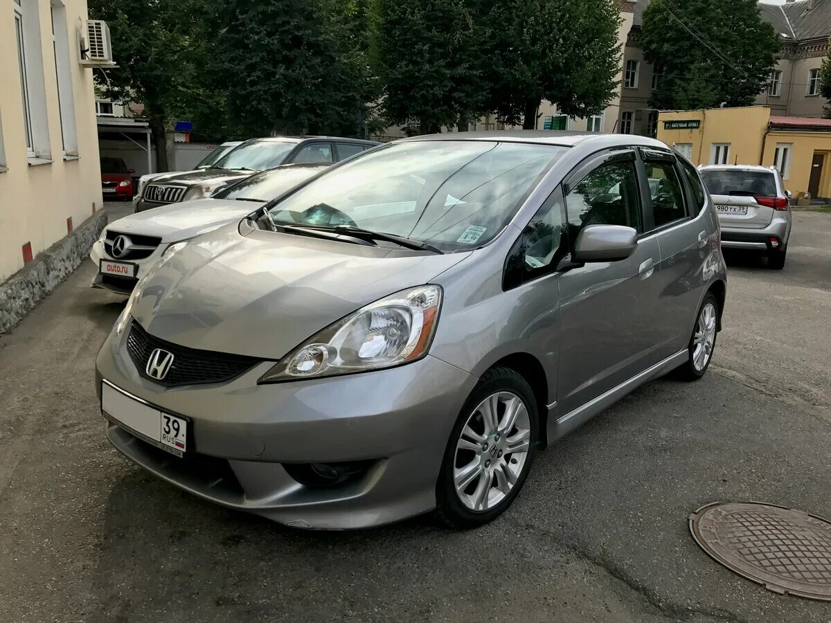 Хонда фит 2009. Honda Fit 2009 год. Honda Fit 2. Хонда фит 2 2009.