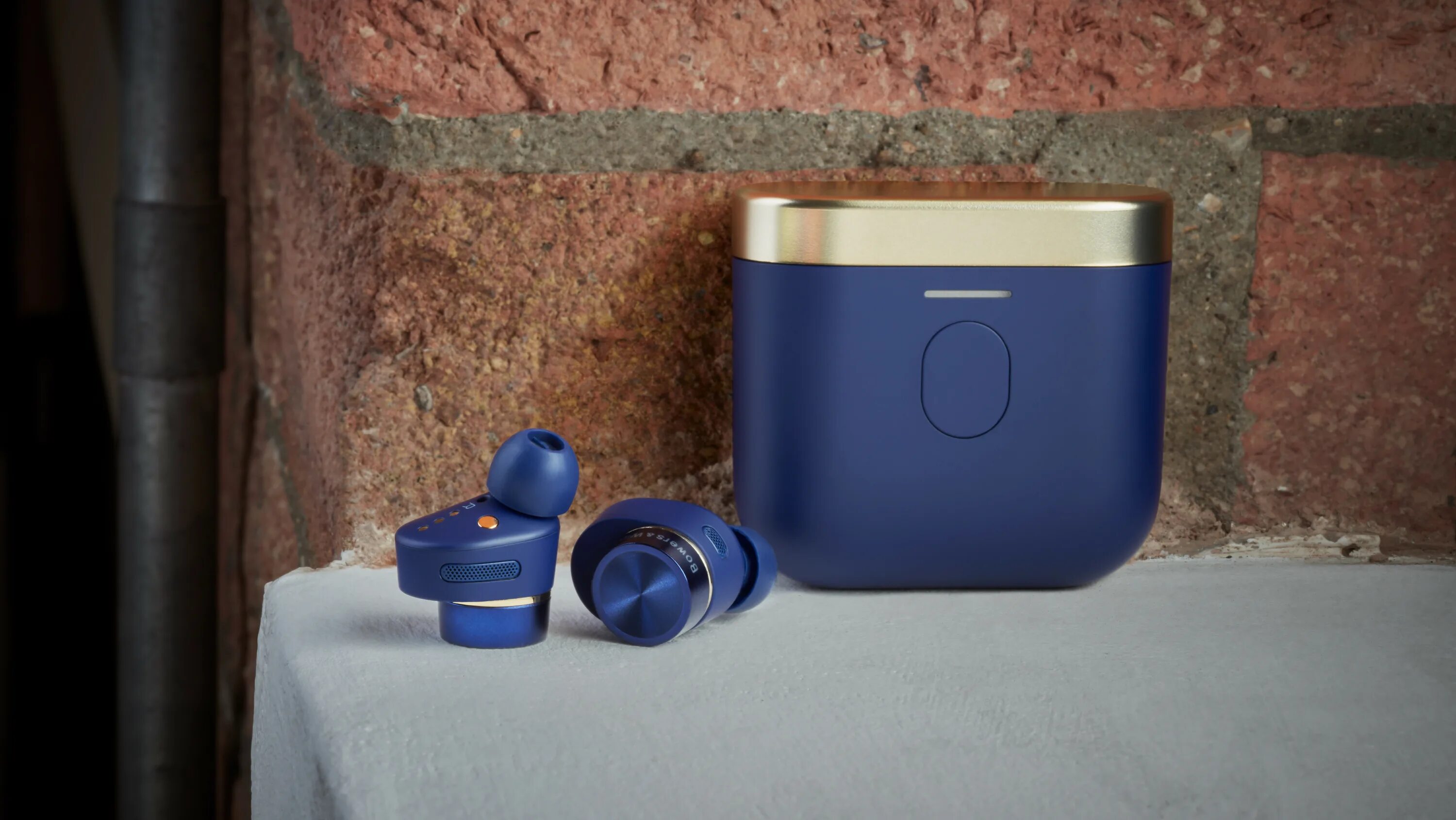 Bowers wilkins pi7 s2. Bowers wilkins pi7 s2