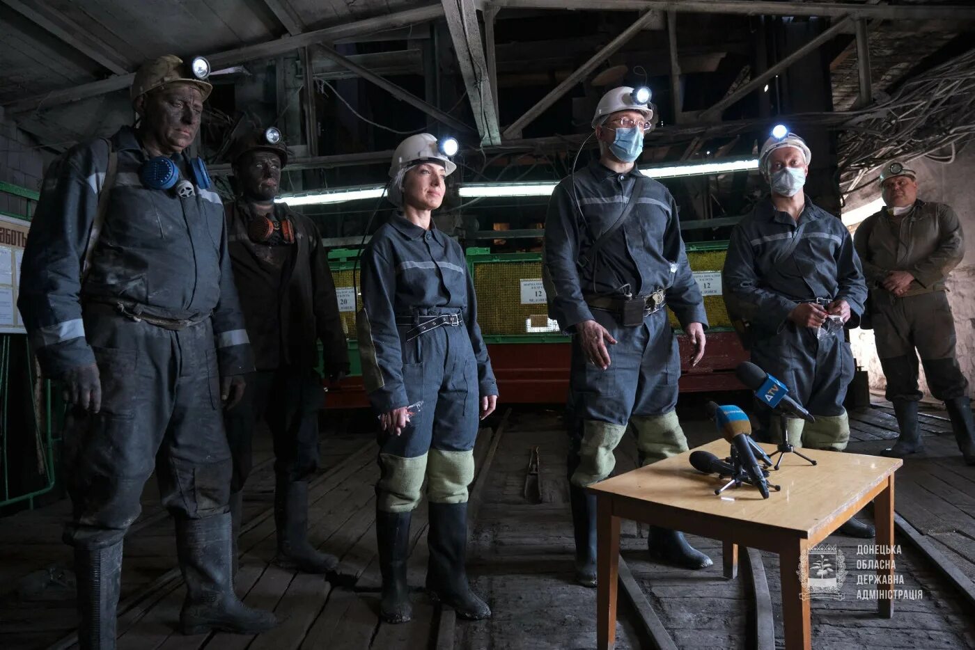 Шахтер г 14. Логотип стадиона шахтер кемерово. Шахтер фото. Шахтерский город дзержинск. Фк шахтер солигорск.