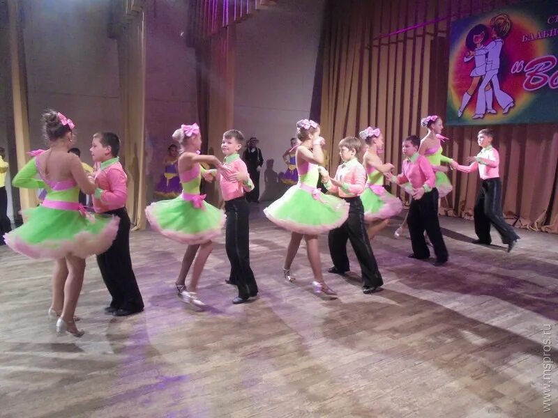 ансамбль эстрадно-спортивного танца "форвард. вояж танцы школа марьина роща. танцы вояж. танцы вояж. шуя танцевальная группа вояж.