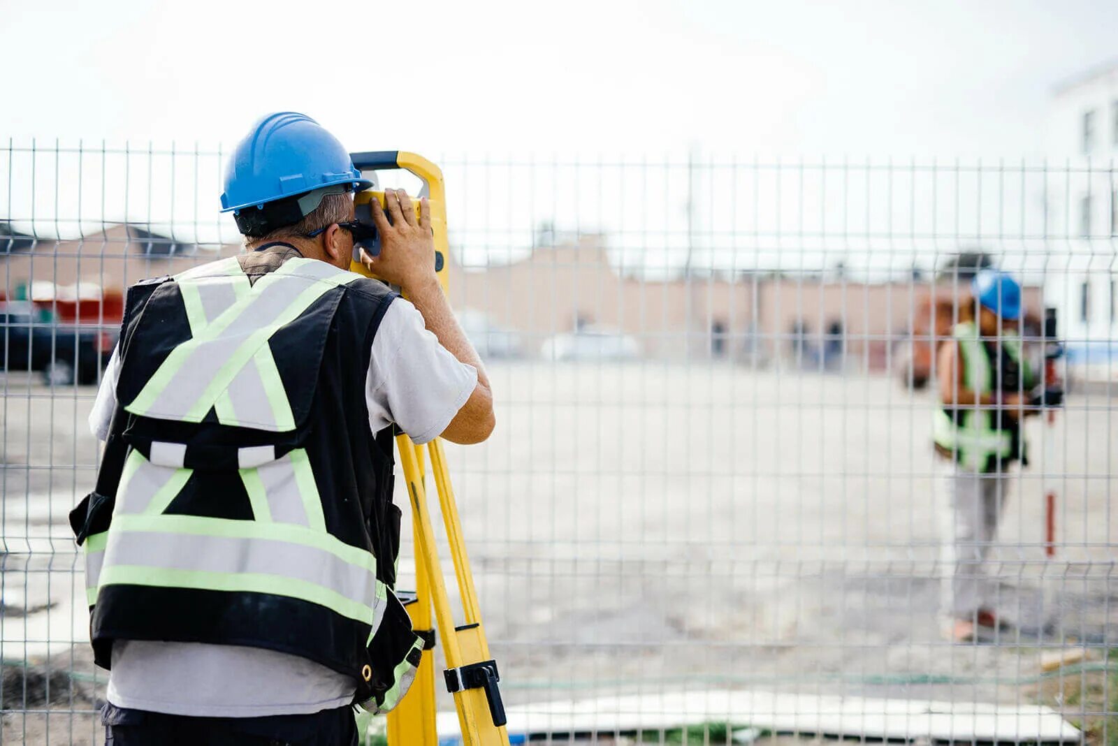 Геодезист тула. Геодезист со спины. юрий геодезист. building surveyor. сергей геодезист дэк кемерово.