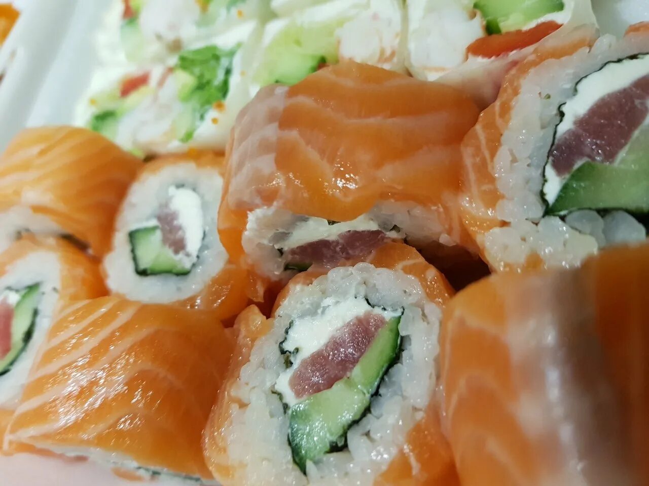 Роллы феодосия. Бюрондо ролл состав. Суши токио мыски. Суши токио клинцы. Токио роллы можга.