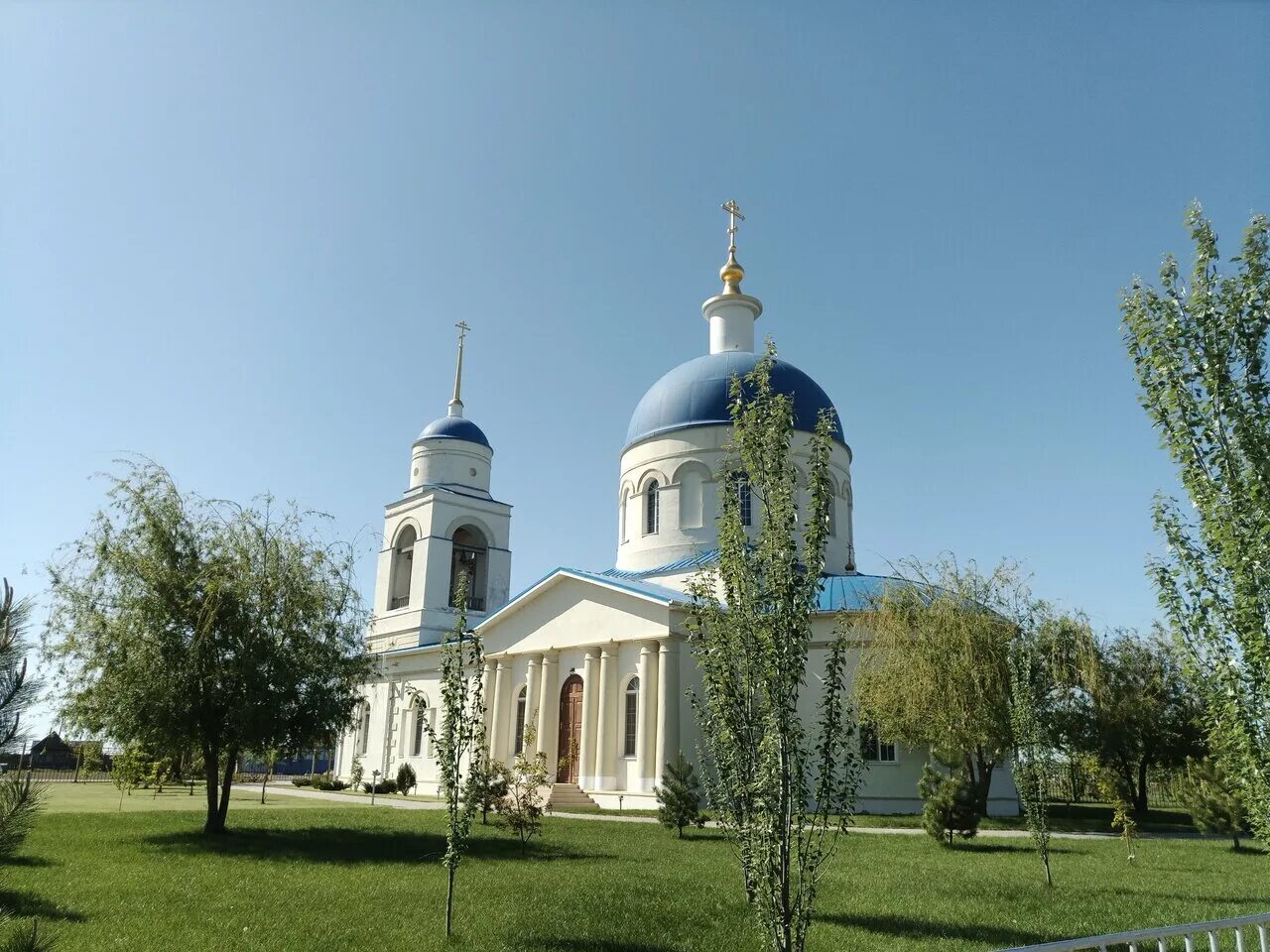 Покровский собор астрахань. Покровская церковь астрахань. Храм пресвятой богородицы астрахань. Храм пресвятой богородицы астрахань. Храм покрова пресвятой богородицы астрахань.