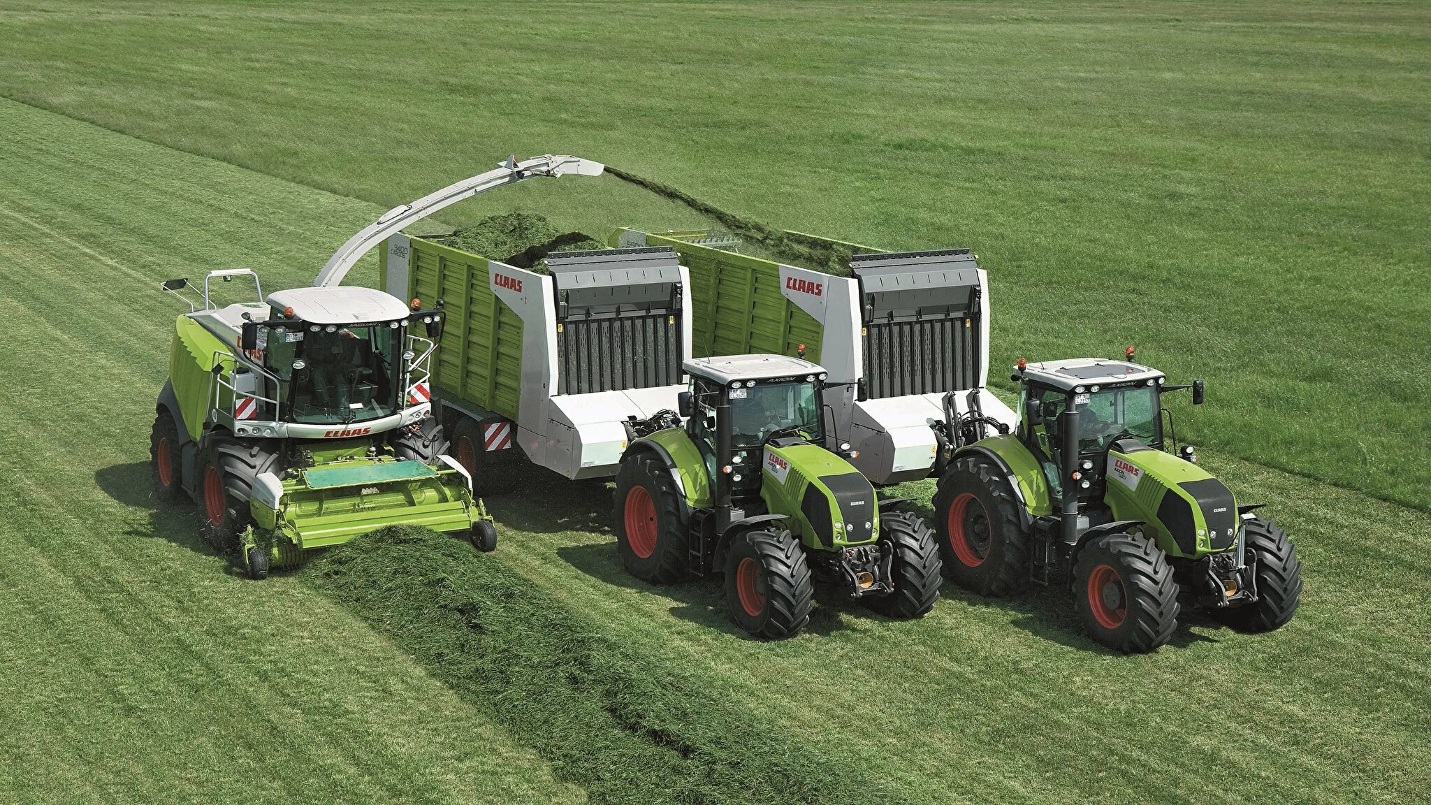 Сх матический. Сельхозтехника CLAAS. Трактор CLAAS В поле. CLAAS Axion 850 двигатель. Селькохозяйственная техника.