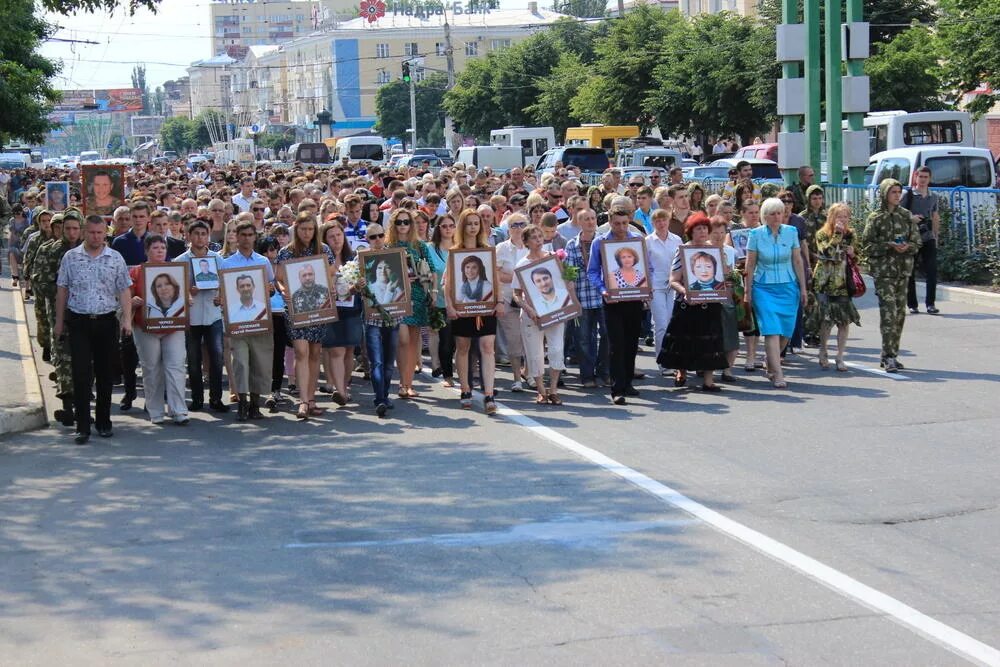 3 июня 2014 г. Авиаудар Луганск 2.06.2014. Луганская ОГА 02 июня 2014.