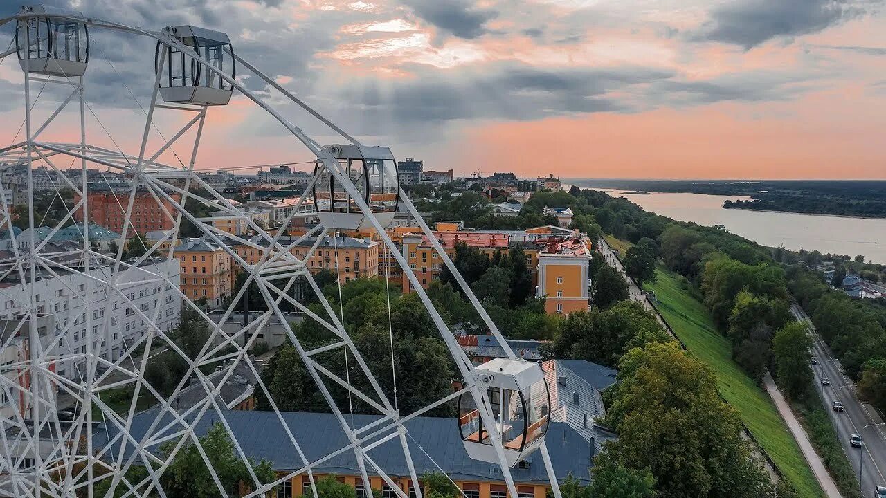 Нино нижний. Колесо обозрения Нино Нижний Новгород. Колесо обозрения в Нижнем Новгороде на Сенной. Колесо обозрение Нижний Новгород Сенная площадь. Колесо обозрения 800 Нижний Новгород.