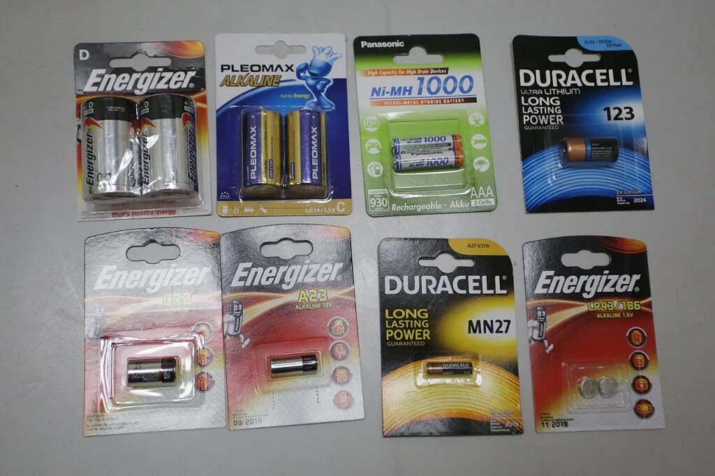 Время работы батарейки. Названия батареек. Батарейки по названиям. Батарейки по форме. Типы батареек.