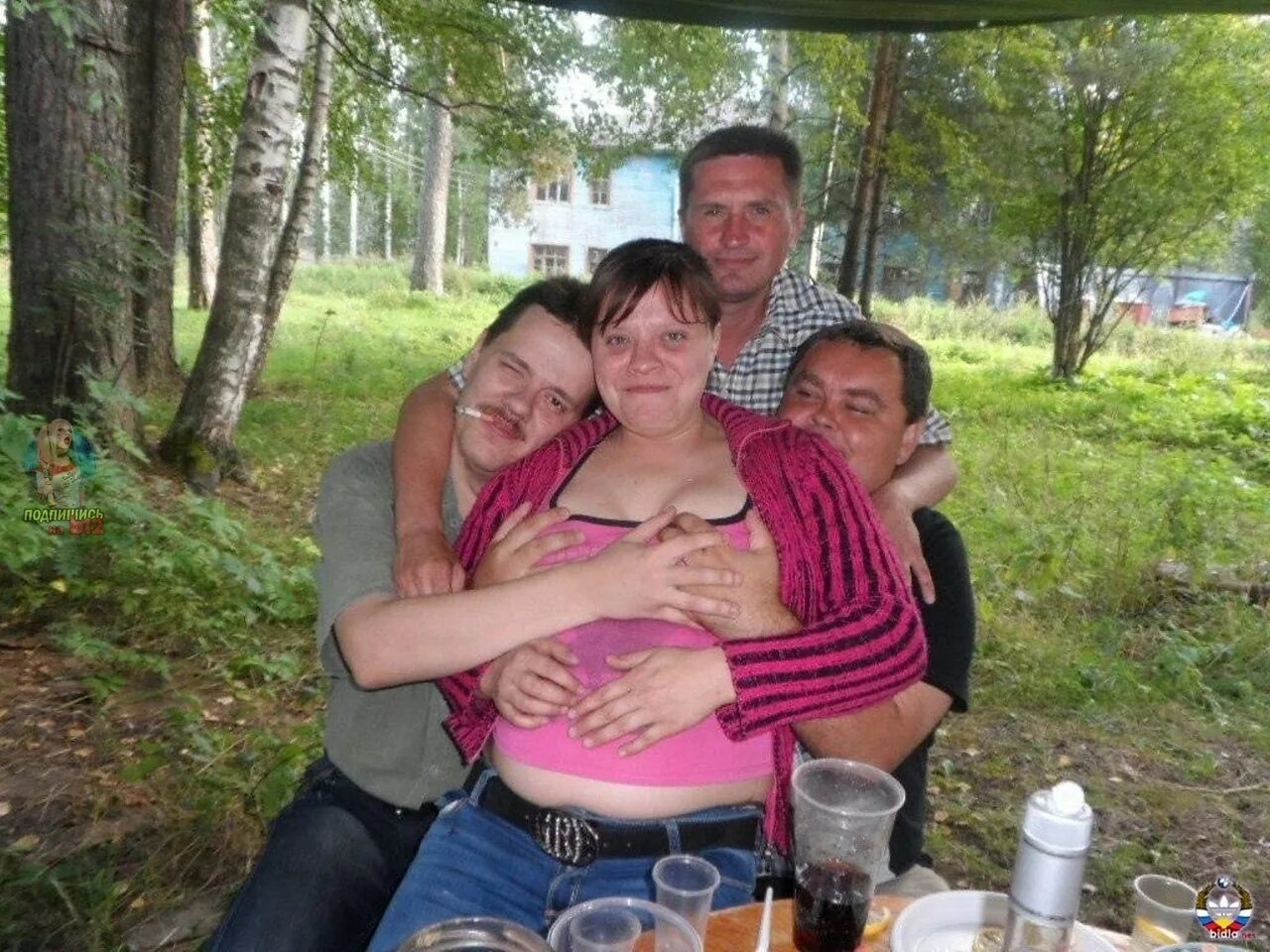 Чудики из социальных. Чудики из социальных сетей. чудики родители из социальных сетей. семейные придурки в социальных сетях. пары из соцсетей.