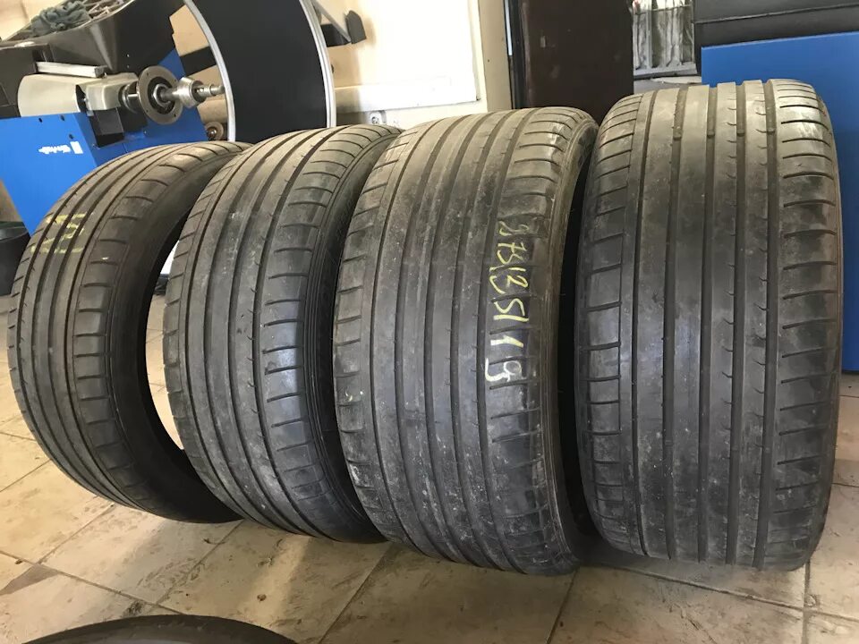 Лето резина 35. Sport Maxx 275/35/17. Dunlop Sport Maxx gt RF 245 35 20. Dunlop Sport Maxx gt RF 245 40 20. Решина 275 35 19.