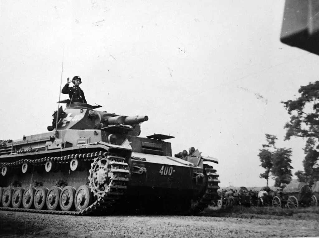 танк т 4 1943. трофейный танк pz4. Pz kpfw 4 f2. панцер 4 1939. немецкий танк пз b3.