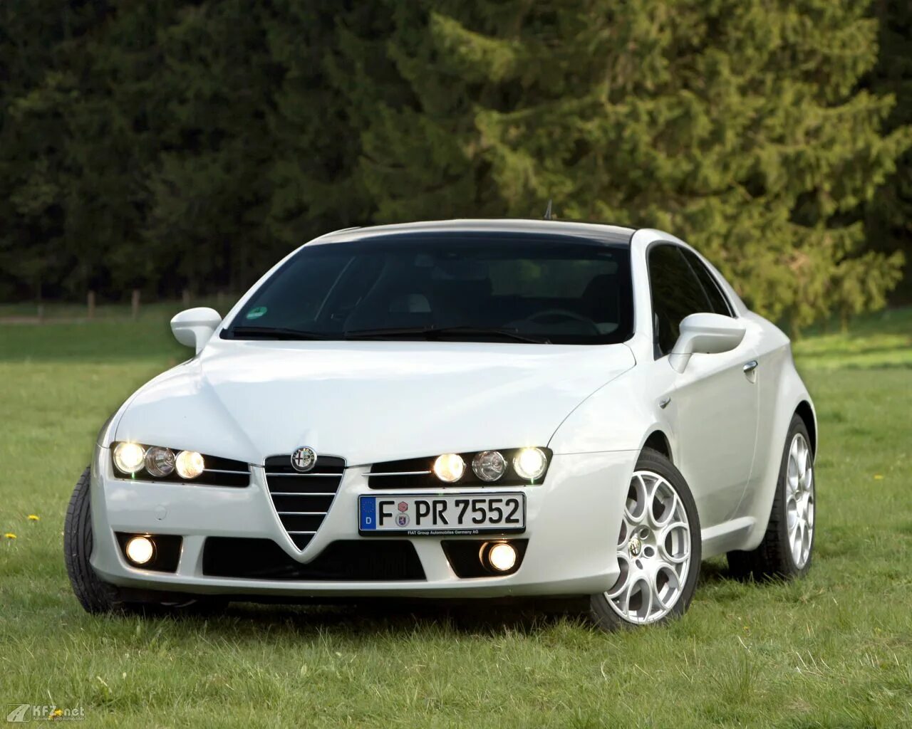 Альф ромео брера. Alfa Romeo Brera 2008. Брера машина Альфа Ромео. Альфа Ромео Брера 2008. Alfa Romeo Brera белая.