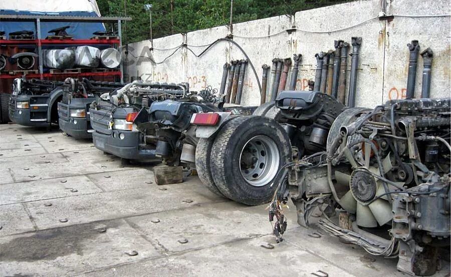 Scania r 420 битая. грузовые авторазборки скания. грузовой автомобиль в разборе. авторазборка европейских грузовиков. грузовая авторазборка.