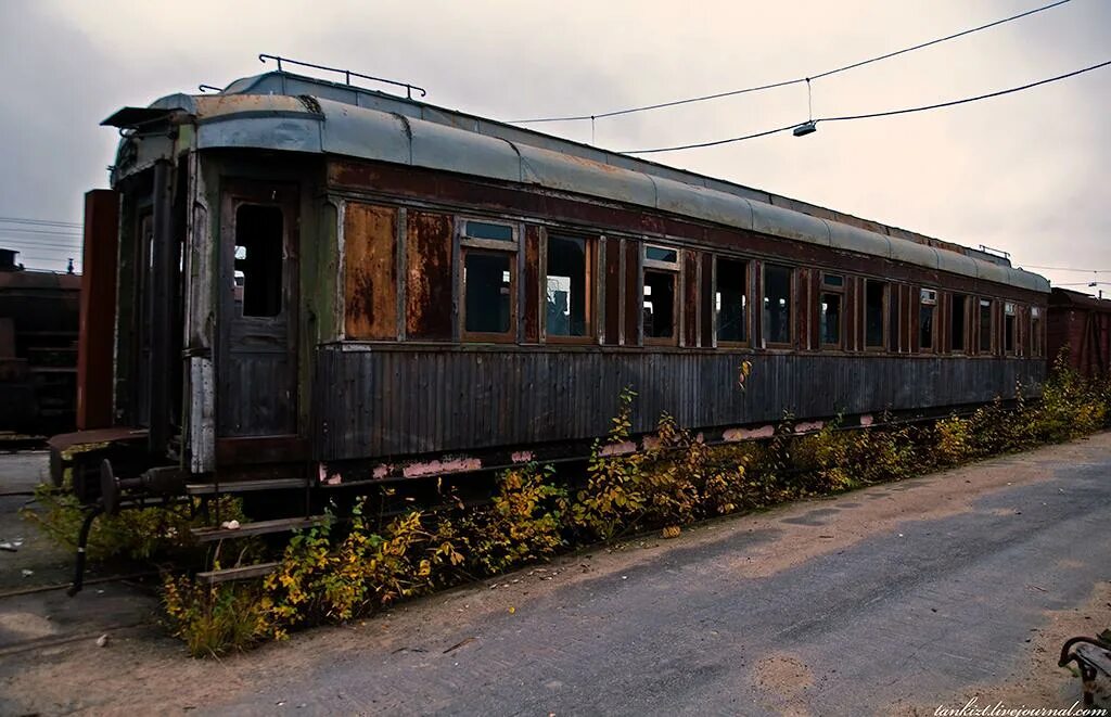 Четвёртый вариант списывать. Списать вариант. Старый вагон. Списанный вариант. Списанный вариант.