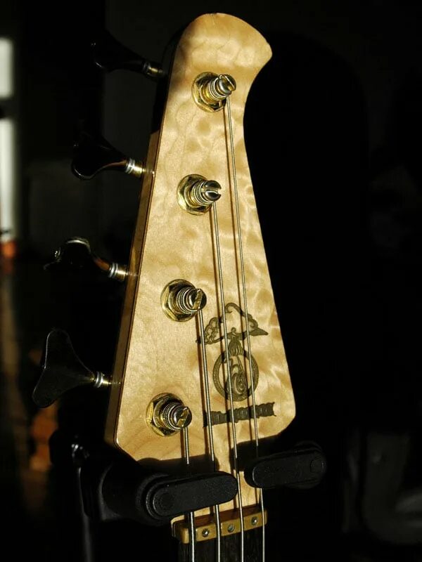 Alembic migrations. Alembic. alembic series ii omega bass. alembic python. alembic картинка.