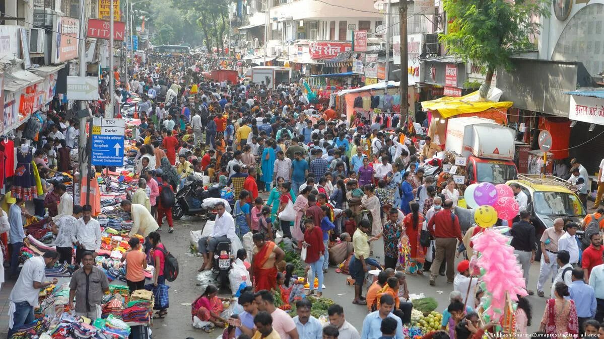 Где больше население китай или индия. Население Индии 2023. Население Индии и Китая на 2023. Жители Китая. Численность населения Индии.