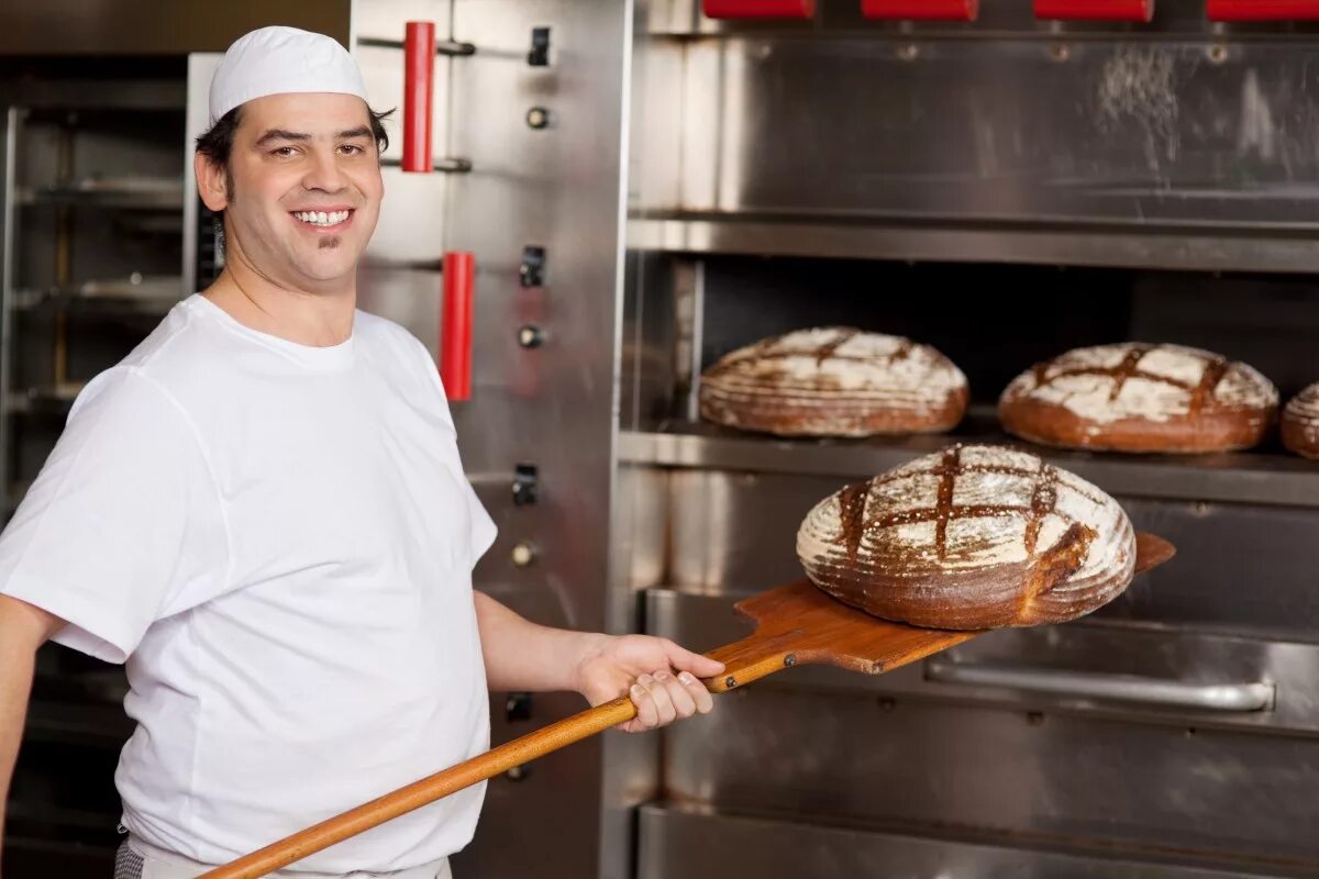 Дежурный пекарь еда. Пекарь печет. Пекарь для детей. Пекари хлеба. Пекарь с хлебом.