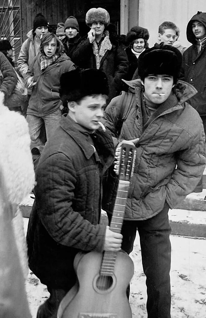 Фотография 1988 года. Проводы в армию СССР. Провод в армию. Проводы в советскую армию. Проводы в армию 80 годов.