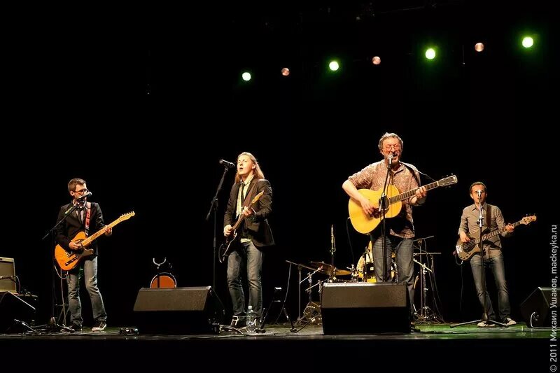 Костюмы для детского ансамбля. Ава вокал. Земфира концерт. Дети поют. Небольшой концерт.