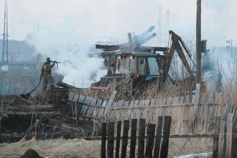 Пожар в Тогучинском районе. Пожар в Горном Тогучинского района. Пожар в селе лекарственное Тогучинский район. Пожар Тогучинский район село Владимировка. Погода в курундусе