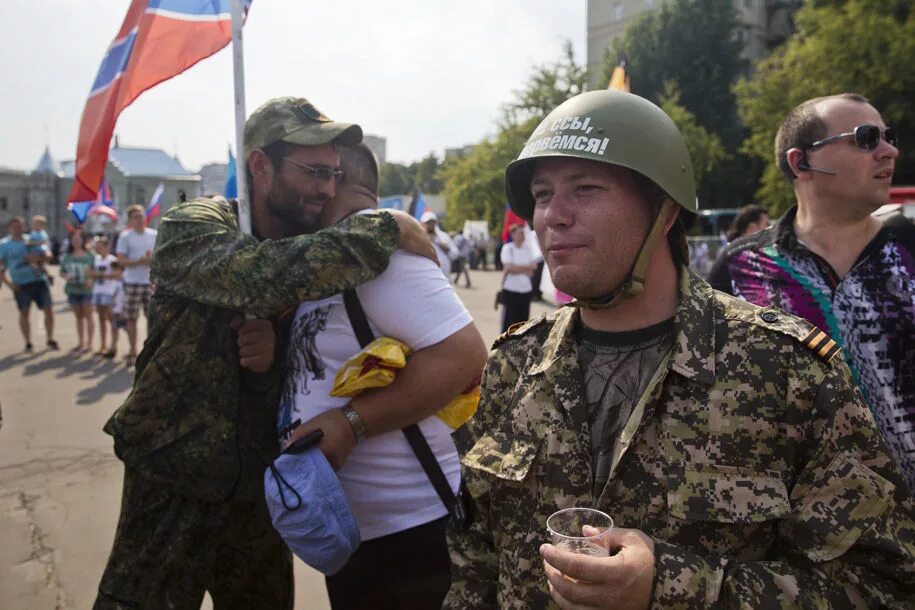 Украина новости последнего времени. Российские войска на Украине 2014. Митинг "битва за Донбасс", 2 августа 2014 года, Москва. Ввод войск российских на Донбаса.