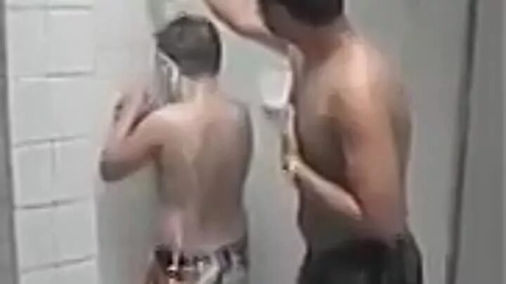 Фотопроект джордж джорджиу. Скрытая съемка в душевых. Женская душевая в бассейне. Мальчики в душе. Видеокамеры в примерочных.