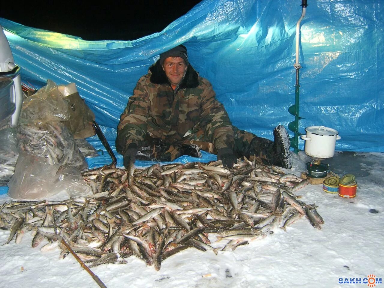 Подледная рыбалка на сахалине. Малоротка на зимней рыбалке. Сахком рыбалка форум. Рыбалка сахалин курилы. Рыболовные соревнования зимой.