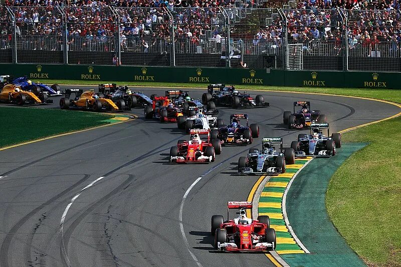 Формула 1 гонка 2 этап. Ф1 2005 Австралия. Гран-при Австралии формулы-1. Гонщики формулы 1 2005. Финиш ф1 гонщиков.