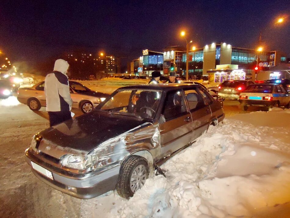 Дтп мотоцикл балабаново 2004. Дтп с автобусом на беринга. Сбит ребенок на беринга. Дтп с маршруткой в волгограде. Беринга мичурина томск.
