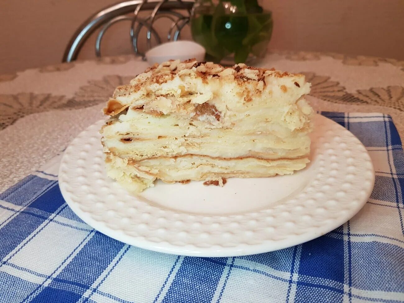 Домашний наполеон с заварным кремом. Заварной пломбирный крем. Торт наполеон с заварным кремом. Торт наполеон с заварным кремом. Наполеон заварной.