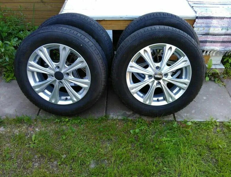 Купить летнюю резину 185х65х15. 185/65 R15. Колеса 185 65 р15. Колесо 185/65 r15. Резина 185 65 15.