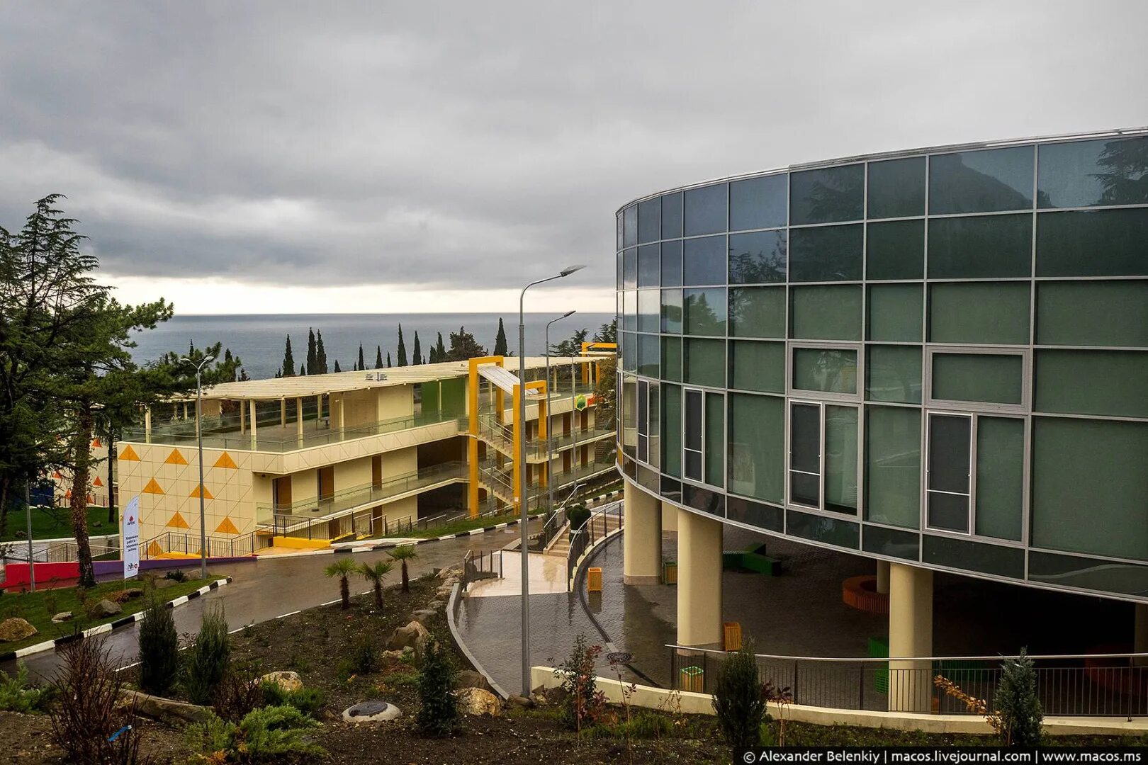 мдц артек крым. артек фото описание. крымский лагерь артек. артек морской лагерь. артек детский лагерь.