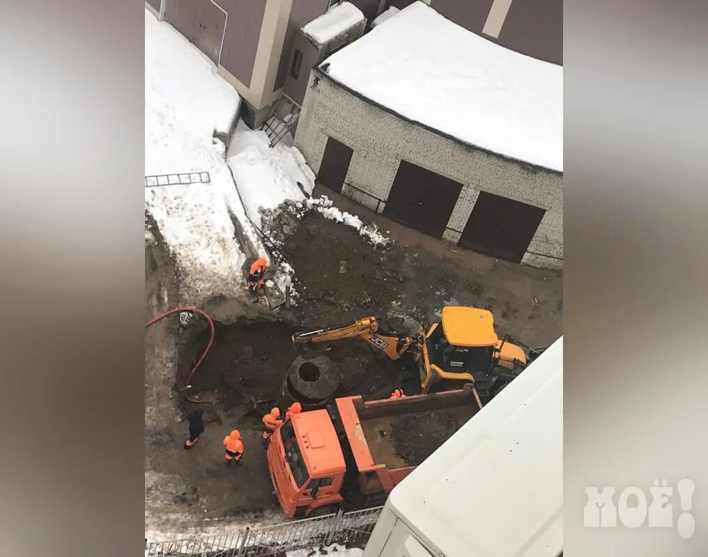 Аварии в коммунальных системах во Владимире. Отключение воды авария. Авария 05.02.2022 Воронеж Хользунова 62. Репортаж Коммунальная авария.