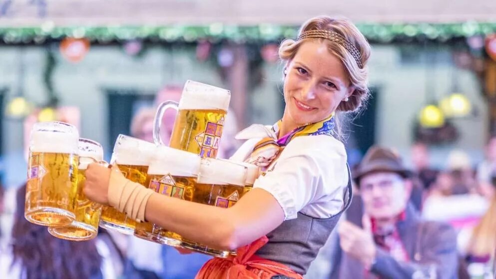 Октоберфест сколько пивоварен участвует в празднике. Октоберфест в Германии. Праздник Октоберфест в Германии. Кинто Баварская Oktoberfest.