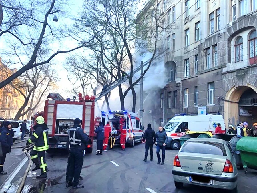 Одесса обстановка в городе сегодня сейчас. Пожар в одессе. одесса профсоюз пожар 201_4.