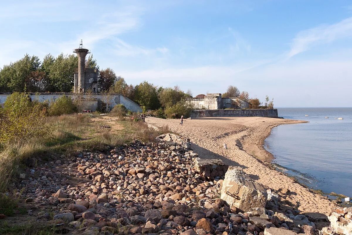 Пляж в кронштадте. Форт береговой риф кронштадт. пляж риф кронштадт. форт риф в кронштадте пляж. остров котлин форт риф.