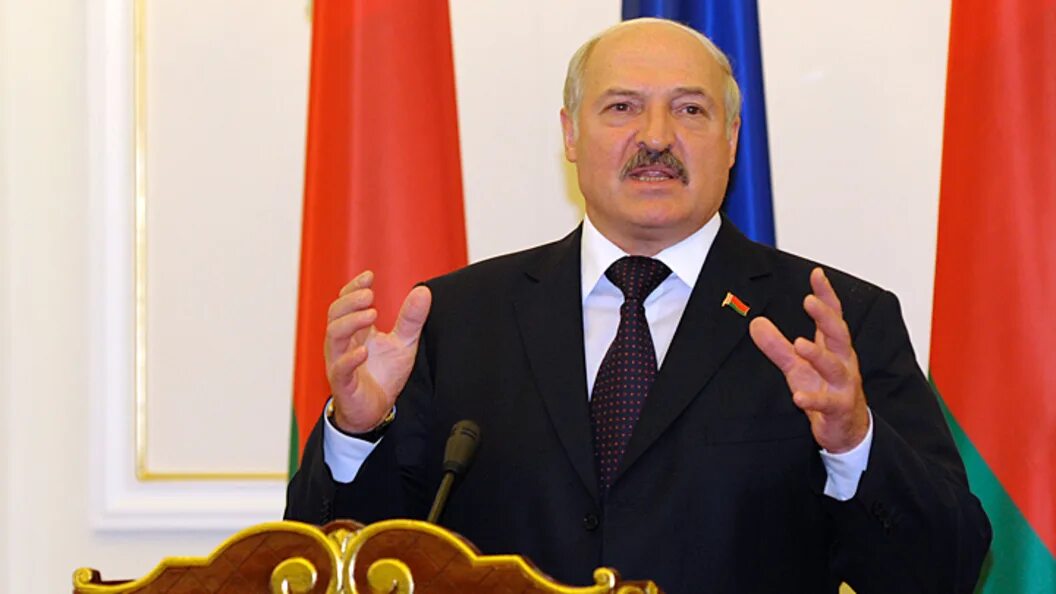 Лукашенко обвиняют. Лукашенко. лукашенко в детстве фото.