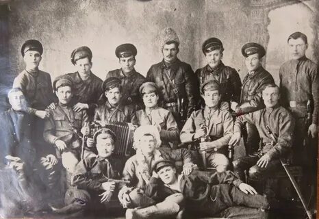 В каком году начала создаваться красная гвардия