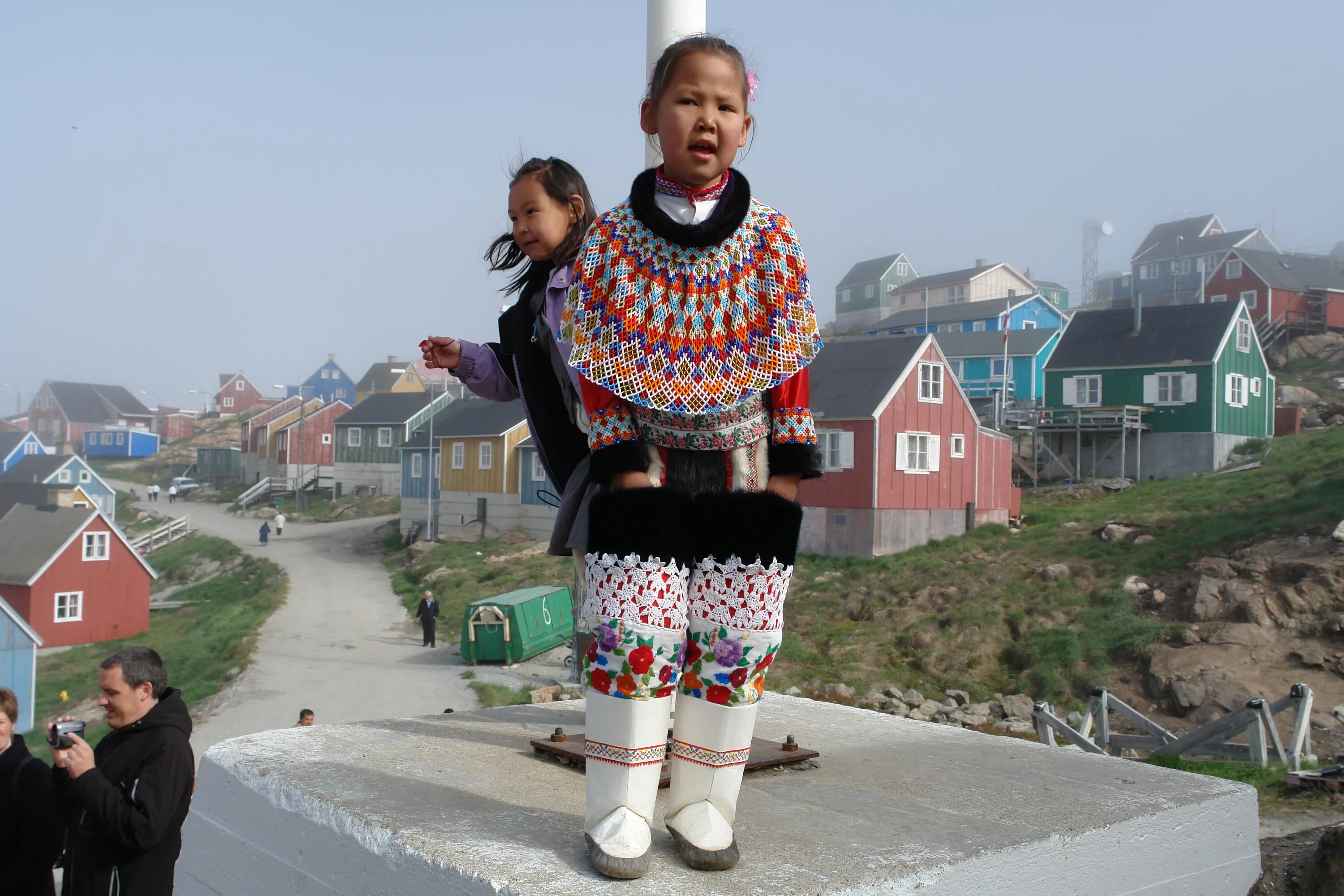 Гренландцы. Гренландцы внешность. Эскимосы гренландии. Нуук инуиты. Гренландцы.