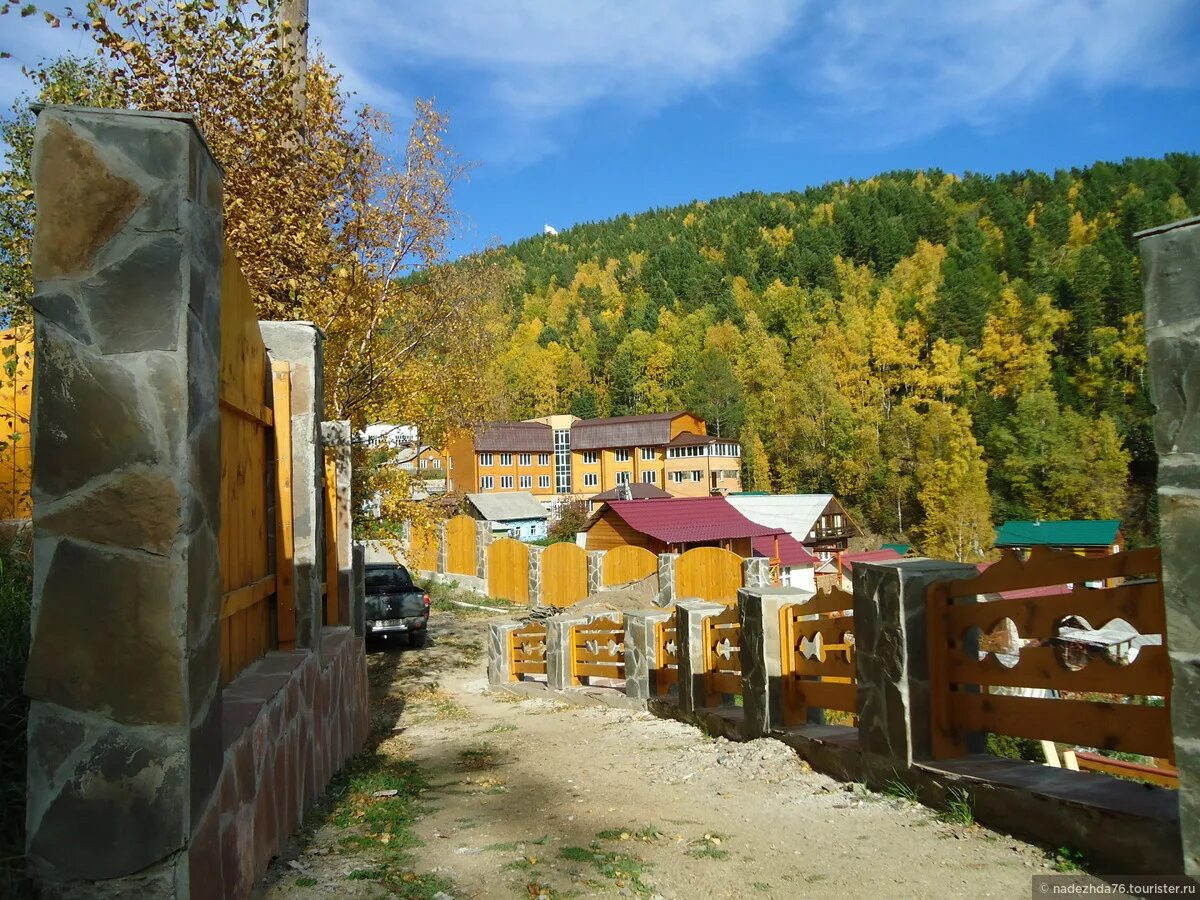 Погода в листвянке сегодня. Листвянка Байкал. Листвянка Иркутская область. Поселок Листвянка. Село Листвянка Байкал.