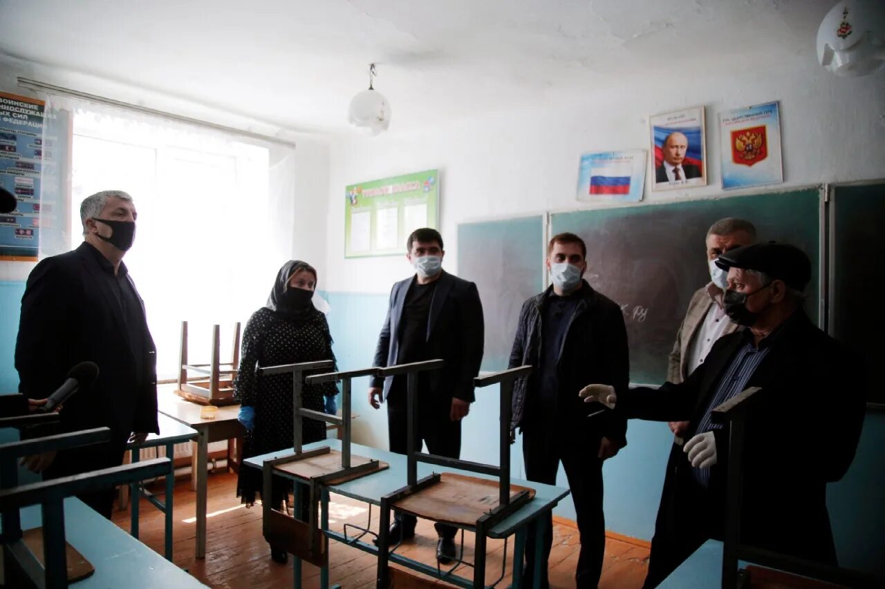 Багандов магомед холадаевич. Далгат дербент. Гамзатов тимур гамзатович русгидро. Джума мечеть дербент ворота. Дербент улица магомеда далгата.